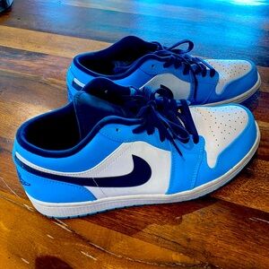 Nike air Jordans Lows Men’s 11.5